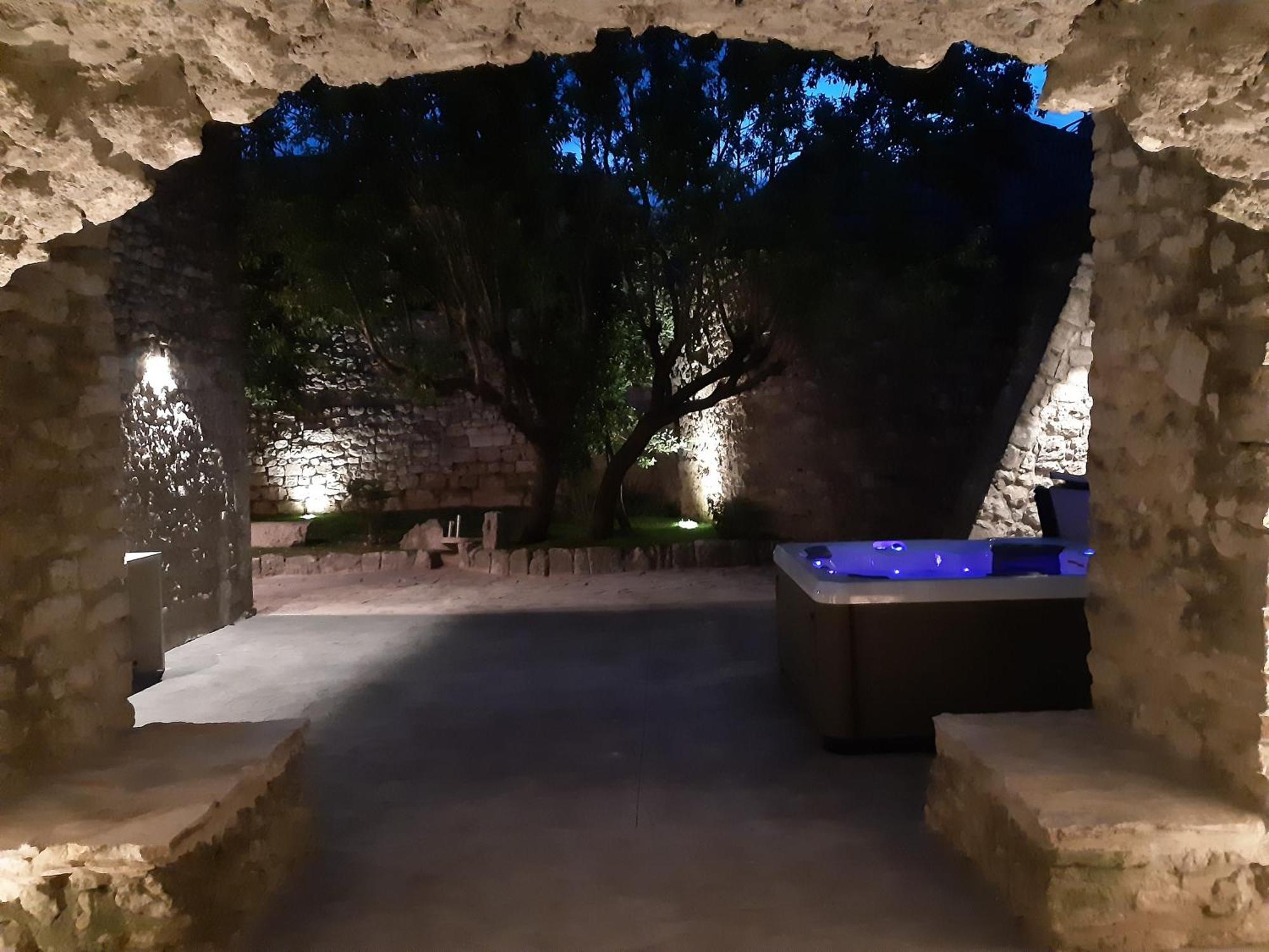 La Closerie D'Escalin Gite 12 Personnes Et Jacuzzi La Garde-Adhémar المظهر الخارجي الصورة